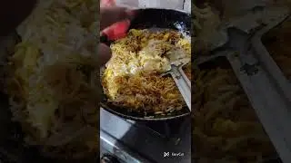 Aaj Maine banaya ghar pe egg 🥚 megai jho test tha 😋🥚🥗😋#food short