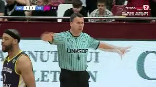 Baschet, finala mică, meciul decisiv: Rapid - CSU Sibiu, spectacol şi dramatism sub panou