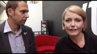 &Ouml;zz N&ucirc;jen fr&aring;gar om milj&ouml;n - Jens Holm (V) och Elisabeth Thand Ringqvist (C) svarar