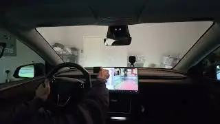 Tesla FSD 14.1.3 Pulls Into Garage