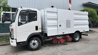ROAD SWEEPER TRUCK FOR ROAD CLEANING