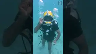 Why water turns blue during underwater explosion