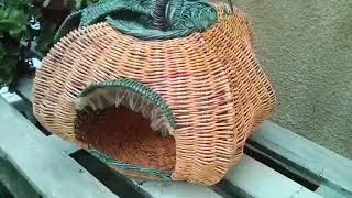 Pumpkin wicker cat bed