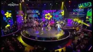 Tijl Beckand als Austin Powers Let's dance halve finale