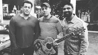 Salman Khan Poses With Ali Jacko (Singer) And Remo D&rsquo;souza During Race 3 Set