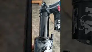 Fox X2 leaking from eyelet