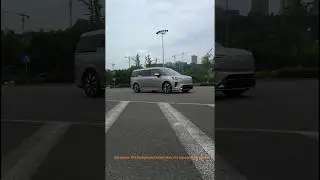 2024 Volvo EM90 Dynamic Video (atmospheric)