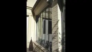 Terrasse de caf&eacute; - devanture de boutique