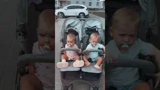 живём от лета до лета, согласны? #funny #baby #twins #memories #lake #weekend #friends