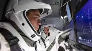 SpaceX capsule appears to narrowly avoid piece of space junk in dramatic video|| Scoop News