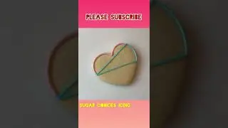 Decorate heart Sugar Cookies with royal icing! #shorts #Valentines #lip #royalicing #love #heart