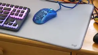 Logitech Desk Mat - Studio Series Fast Review - Extended Mouse Pad