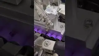 Fully auto 18650 lithium cell series parallel spot welding machine
