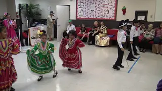 Los Machetes danced by the MECATX Ballet folklorico de Colores