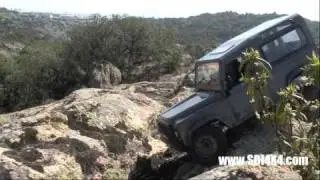 LAND ROVER DEFENDER TRIAL