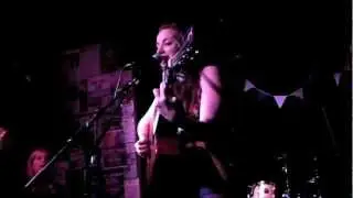 Kate McGill - Diamonds and Waste (live)