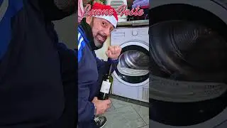 🎅 Buone Feste a Tutti Voi 💙 #shorts #SaLeNPepperShow #funny #humor #comic #ironia