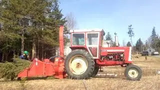 Cockshutt (Oliver) 1550 on Farmi 260 Chipper