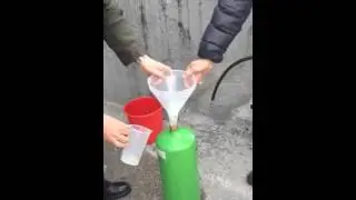 Bioversal 1/2,  Befüllung Handlöscher 12kg