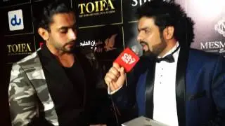 Sunny Singh on the TOIFA 2016 Gold Carpet with City 1016 #TOIFA2016