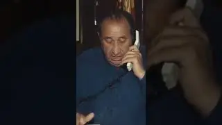 Jes&uacute;s Gil hablando por tel&eacute;fono