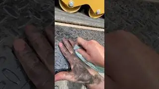 If you work out on a job site, you need to try out these hand and tool wipes. ✅ #gripclean #grease