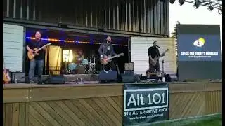 Alt 101 performing Ruby Soho by Rancid