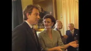 UK: LONDON: PRIME MINISTER TONY BLAIR HOSTS SHOW BUSINESS PARTY