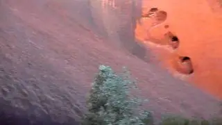 Uluru Base Walk Gorge.MOV