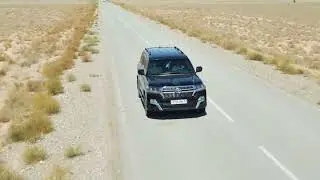 Аэросъёмка авто в степи | SkyCanvas | DJI