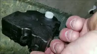 Temperature blend door actuator replacement 2003 Buick Century
