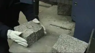 Frangiroccia serie C per cubetti- Stone splitter machine C range, cubes for paving
