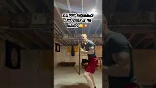 Building endurance and power in the hands with weighted shadow boxing drills 👊💥⛓️&zwj;💥 #boxing