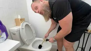 How to Clean Your Toilet With Ice Cubes &mdash; Super-Cool Home Hack!
