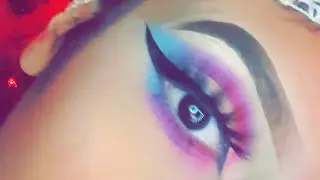 Sweet glam look💖💜💙