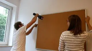 DIY PINNWAND AUFH&Auml;NGEN | MONTIEREN | D&Uuml;BELN IN ZIEGELWAND
