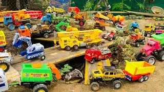 Truk Pengangkut Sampah Off Road, Truk Konstruksi dengan Trailer, Ekskavator Plastik RC, Truk Oleng