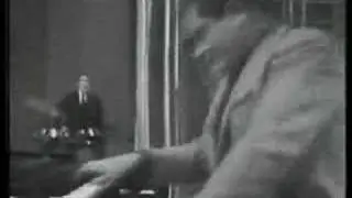 Alan Haven plays Hard Days Night