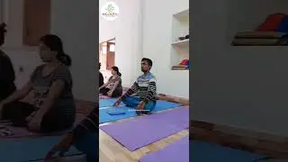 Om chanting 🕉️ #yoga #meditation #fitness #motivation #shorts #short #reels #life #motivational #om
