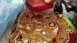  I Found a Box of GOLD in the Trash! (Unbelievable Discovery)