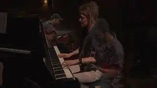 Fred Thomas & Alcyona Mick - Sunflower