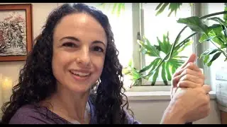 How to relieve texting thumb pain with simple self-massage