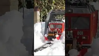 CLEARING THE PATH FROM SNOW❄️🚂❄️🚂#clearing #path #snow #world #explortheworld #worldexplorer