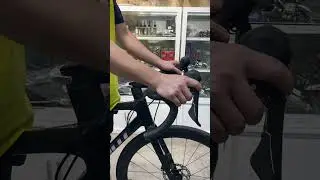 How To Hold Your Handlebars Like A Pro   #RoadBike #cycling #cyclingtips