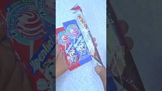 hunting lollipop candy 🍭and momogi 3 in 1 in Styrofoam granules #satisfying #reversevideo #shorts
