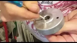 Reparar muelle recogedor de persiana roto (Repair  broken blinds pick up spring)