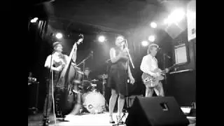 Dee Ann and the Nightcaptains - Whiste bait