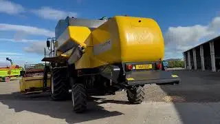 New Holland CSX 7050 Combine (2011) 12011393
