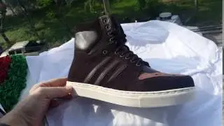 Adidons in a suede mix.