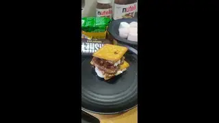 S'mores with Nutella #shorts #youtubeshorts #foodshorts #s'mores